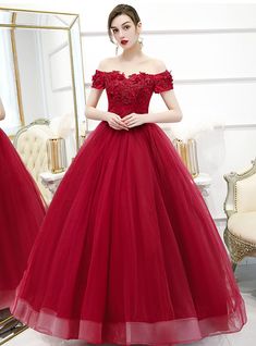 Silhouette:ball gownHemline:floor lengthNeckline:off the shoulderFabric:tulleShown Color:burgundySleeve Style:sleevelessBack Style:lace upEmbellishment:appliques beadingBuilt-in Bra: yes Tulle Quinceanera Ball Gown For Banquet, Tulle Ball Gown Quinceanera Dress For Banquet, Organza Floor-length Ball Gown For Quinceanera, Embellished Quinceanera Dress For Banquet During Prom Season, Floor-length Organza Ball Gown For Prom Season, Floor-length Organza Ball Gown For Prom, Embellished Floor-length Ball Gown For Quinceanera, Embellished Floor-length Evening Dress For Quinceanera, Floor-length Embellished Evening Dress For Quinceanera