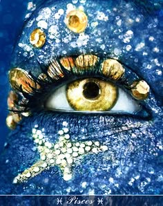 Pisces Pisces Woman, Look Into My Eyes, Gold And Blue, Fantasy Makeup, Eye Make, Eye Art, Pretty Eyes, Pics Art, An Eye