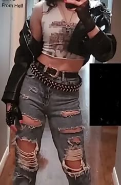 Motley Crue Concert Outfit Ideas, Rocker Girlfriend Aesthetic Outfits, 80s Punk Fashion Women 1980s Style, 80s Rocker Fashion, Heavy Metal Fashion Woman, 80s Metalhead Fashion, 80s Metal Fashion Women, 80s Rock Girl, 80s Fashion Rock