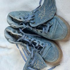 Brand New (Not In Box) Color: Blue Denim Size In Male: 7.5 Adidas Jeremy Scott Wings, Jeremy Scott Adidas, Scene Boys, Metallic Shoes, Jeremy Scott, Boy Shoes, Walker Boots, Box Color, Hendrix