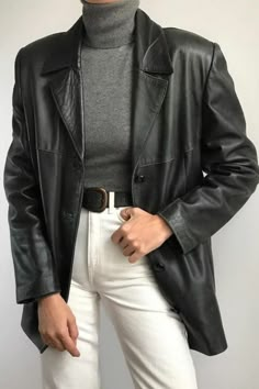 Leather Blazer Outfit, Fashion Inspo Instagram, Blazer Outfit, Clipuri Video, Vintage Leather Jacket, Mode Inspo, Blazer Outfits