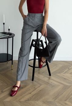 Whether you're heading to the office💼 or out for a casual day in the city🍸, these trousers are your go-to for effortless elegance. 🪡Crafted from premium fabric, the grey trousers offer a comfortable fit and a sleek, straight leg that flatters all body types. The front stripe detail brings a refined edge, making these trousers perfect for creating both professional and chic casual looks. Pair them with a crisp white shirt for a formal setting or a trendy blouse for a more relaxed vibe👌 Color: Tailored Wide-leg Pants For Business Casual, Elegant Gray Wide-leg Dress Pants, Elegant Gray Wide Leg Pants For Work, Elegant Gray Wide Leg Pants For Business Casual, Elegant Gray Wide Leg Workwear Pants, Chic Tailored Wide Leg Pants For Business Casual, Formal Gray Wide-leg Pants, Elegant Gray High-waisted Dress Pants, Trendy Wide Leg Dress Pants For Formal Occasions