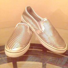 They Look Brand New In Person Metallic Mesh, Sneaker Shoes, Flat Sneakers, Leather Slip Ons, Womens Shoes Sneakers, Shoes Sneakers, Faux Leather, Slip On, Size 10