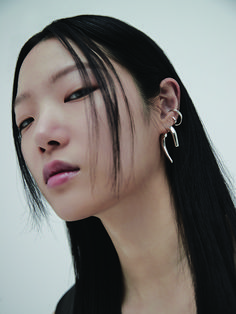 Editor's NotesHustad delivers unique and elegant aesthetic with their sophisticated accessories- Unique double line earrings- Unique push back design- Glossy and clean look- HandmadeMeasurements (in.).- Approximately 1.8 in. x 1.2 in. / 0.2 in. x 1.0 in.Composition & Care- 925 sterling silver, 14k gold plated- Avoid moisture- Clean by wiping with a silver cleaner applied clothDesigner- by Hustad Modern Wrap Earrings With Ear Wire, Modern Pierced Ear Cuff For Formal Occasions, Modern Single Ear Cuff For Evening, Modern Ear Cuff With Matching Earrings, Modern Silver Ear Cuff For Formal Occasions, Modern Single Ear Climber For Formal Occasions, Modern Silver Ear Climbers, Modern Single Ear Climbers For Formal Events, Modern Sterling Silver Ear Cuff For Formal Occasions