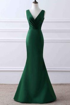 Elegant Dark Green V-neck Ruffled Mermaid Bridesmaid Dress Green Satin Prom Dress, Green Prom Dress Long, Prom Dress Green, डिजाइनर कपड़े, Mermaid Ball Gown, Green Prom, Prom Dresses Long Mermaid, 파티 드레스, Dresses Green