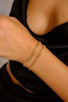 "14K Gold Cuban Link Bracelet, Cuban Link Chain Bracelet, 3mm 5mm Curb Link Bracelet, Stacking Gold Bracelet, Men Women Bracelet, Holiday Gift Features *Material: 14K Real Gold *Color Options: Yellow Gold, White Gold, Rose Gold *Metal Stamp: 14K (585) *Available Bracelet Sizes: 5Inches to 10Inches  *Weight(approx) :  3.8mm :4.50 grams 5.0mm : 6.00 grams *Ready to Ship in 3-5 Business Days. FREE Express worldwide shipping. FREE Engraving service Each item is made to order. Comes in a Gift Box wit Chain Bracelet Gold For Women, Cuban Link Bracelet Women, Gold Chain Bracelet Women, Gold Bracelet Men, Gold Cuban Link Bracelet, Gold Arm Band, Cuban Chain Bracelet, Gold Cuban Link Chain, Cuban Link Bracelet