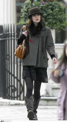 Keira Knightley English Outfit, English Women, Frazzled English Woman, Keira Knightley, Fall Fits, Mode Inspo, Winter Fits