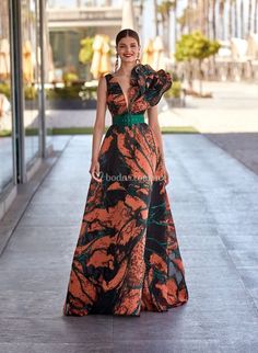 Long Brocade Dress, Brocade Dress, Brocade Dresses, Fitted Wedding Dress, Patterned Dress, Gala Dresses, A-line Wedding Dress, African Fashion Dresses