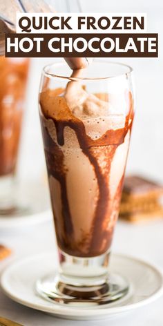 Frozen Hot Chocolate Recipe Easy, Iced Hot Chocolate, Frozen Hot Chocolate Recipe, Milkshake Recipe Chocolate, Frozen Drink Recipes, Must Try Food, Iced Drinks Recipes, Frozen Drink, Frozen Hot Chocolate