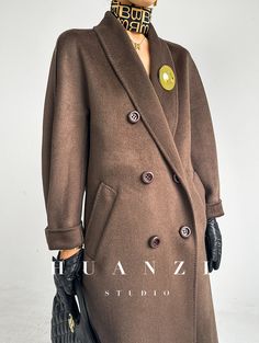 Introducing the Huanzi Vellor tweed blazer coat, the epitome of class and sophistication. Crafted with high-end double-sided cashmere wool, it is designed to be chic, elegant, fashionable, and classy - perfect for the discerning individual who prefers to make a statement of style and high class. Perfect for the fall and autumn seasons. 【Size Information】 size Raglan sleeves chest circumference waistline clothes length S 70 108 110 115.5 m 71 112 114 116.5 Tweed Blazer, Cashmere Wool, Blazer Coat, All Brands, Raglan Sleeve, Double Breasted, The Fall, Cool Girl, Types Of Sleeves