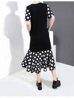 Sku CY-!57904 Material Polyester Style Loose , False Two , Short Sleeves Feature Polka-dot , Falbala , Split-joint Neckline Round-neck Occasion Stylish Selection Seasons Summer Type Midi Dresses Color BLACK Size FREE SIZE Please consult the size chart we provide for this item's measurements to help you decide which size to buy.Please note: There may be 1-3cm differ due to manual measurement. INCH Bust Waist Shoulder Sleeve Length FREE SIZE 37.80 39.37 15.75 10.24 44.09 Black Short Sleeve Midi Dress For Spring, Casual Black Knee-length Midi Dress, Black Short Sleeve Dresses For Fall, Black Short Sleeve Dress For Fall, Casual Short Sleeve Black Midi Dress, Casual Black Short Sleeve Midi Dress, Black Short Sleeve Midi Dress For Work, Casual Black Spring Dresses, Black Midi Dress For Summer Workwear