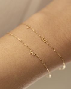 This 14k gold bracelet features a delicate bow, making it ideal for everyday wear. Its petite design is perfect for making a subtle statement. * 14k Yellow Gold * Bow measures approx. 6mm * Same Style Necklace: https://www.etsy.com/listing/1611306083/14k-gold-dainty-bow-necklace-tiny-bow?click_key=9dd688161579bb004abb4ef357dff8734744d24e%3A1611306083&click_sum=7aed8dbc&ref=shop_home_active_3&frs=1&sts=1 ■ SHIPPING UPGRADES You can find shipping upgrades options in the drop bar menu when you chec Minimalistic Rings, Minimalist Accessories Jewellery, Jewellery Minimalist, Delicate Gold Bracelet, Gold Minimalist Jewelry, Preppy Jewelry, Pretty Jewelry Necklaces, Minimalist Pendant, Cute Bracelet