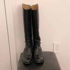 Gucci Made In Italy Beautiful Black Leather Boots. Leather Lining, Rubber Coated Soles. Decorated With Gg Buckle Around Ankles. Purchased In 2018. Normal Wear And Tear On Sole But In Great Condition. Gucci Leather Boots For Formal Occasions, Elegant Gucci Boots For Formal Occasions, Designer Gucci Boots For Work, Gucci Calf Leather Boots For Formal Occasions, Classic Formal Boots With Branded Heel Counter, Gucci Designer Boots For Business, Designer Gucci Boots For Office, Classic Closed Toe Boots For Office, Designer Closed Toe Formal Boots