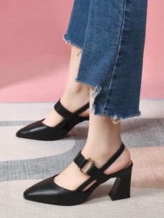 Closed-Toe Shoes Pumps Sandals BLACK-37 Shoes For All Outfits, Close Toed Shoes, Sandals For Work, Pretty Heels, Casual Pumps, Casual Outfits For Work, All Black Shoes, Closed Toe Sandals, Business Casual Outfits For Work