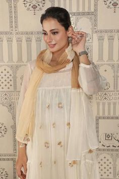 Shop for Falguni.Foram White Chanderi Silk Kurta Pant Set for Women Online at Aza Fashions Colorblock Scarf, Kurta Pant Set, Color Block Scarf, Embroidered Motifs, White Kurta, White Flares, Silk Kurta, Beaded Neckline, Pattern Embroidery