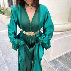 Moroccan Green Caftan 2 Pieces Luxury Traditional Green Abaya, Luxury Green Dresses For Women, Luxury Fitted Green Dress, Marrocan Dress, Fancy Green Dress, Morrocan Dresses, Caftan Dress Moroccan, Caftan Satin, Moroccan Clothes