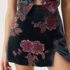 Feel Cute When You Step Out In Our Mini Skirt, With A Fun Floral Design And Textured Devore Fabric, And A Flirty Leg Split. Style It With The Matching Vest And Strappy Heels Or Heeled Boots For A Party Look That You'll Keep Coming Back To. Devore Boho Floral Mini Skirt High Quality Devore Fabric Cute Floral Print Flattering Straight Silhouette Stellar High Waistline Flirty Thigh High Leg Split Zip Fastening In Back Devore Fabric, Mini Skirt Boots, Leg Split, Skirts With Boots, Floral Mini Skirt, Party Look, 90s Grunge, Party Looks, High Leg