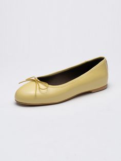 Editor's NotesSEONG YUN JOO presents feminine daily footwear that adds a sophisticated accent to your look. - Long round toes- Ribbon adorned on the upper- Naturally wrinkled fabric- Glossy and soft patent leather- Feminine and casual mood Measurements (in.)- Size: KR 220MM (US 5) ~ KR 265MM (US 9.5)- Heel: 0.31 in.*Fit true to size Composition & Care- Material: Cow Leather- Natural leather may have fine scratches and wrinkles- Bright leather can get stained by denim or d Ballet Flats With Removable Insole For Galas, Slip-on Ballet Flats For Galas, Classic Flats For Galas, Elegant Fitted Ballet Flats With Rubber Sole, Elegant Yellow Slip-on Heels, Fitted Heels With Rubber Sole, Yellow Almond Toe Flats With Rubber Sole, Yellow Flats With Removable Insole, Wrinkled Fabric