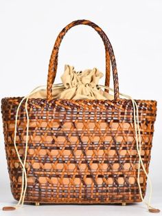 Casual style. Lightweight. Straw. Raffia natural fiber. Lined. Drawstring. Metal bottom accesories. Measurements are 24 cms. Length (9.44” inches) x 20cms height (7.87” inches) x 12 cms width (5" inches) Color may be lighter or darker depending of the device it is displayed. High Heel Wedges Platform, Espadrilles Sneakers, Chanel #1, Visor Sunglasses, Christmas Light Ornament, Candy Ornaments, Christmas Gift Card, Lighted Ornaments, Straw Handbags