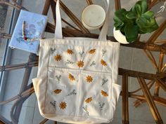 Hand Embroidered Tote Bag, College Tote, College Tote Bag, Tote Bag Summer, Orange Daisy, Bag College, Bag Minimalist, Embroidered Tote Bag, Minimalist Bag