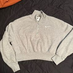 Brand New Condition Nike Tops With Ribbed Cuffs For Fall, Trendy Nike Long Sleeve Sweatshirt, Nike Gray Tops For Fall, Nike Sweater For Winter Loungewear, Nike Winter Sweater For Loungewear, Nike Winter Loungewear Sweater, Nike Tops For Fall Loungewear, Nike Crew Neck Outerwear For Fall, Nike Long Sleeve Spring Sweatshirt