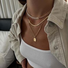 Gold Layer Necklaces Chains, Layer Gold Jewellery, Must Have Necklaces, Gold And Silver Stacked Necklaces, Gold And Silver Layered Necklaces, Layered Necklaces Gold And Silver, Gold Layer Necklace, Chunky Necklace Layering, Gold And Silver Necklaces Together