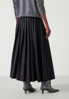 Violet Wool Maxi Skirt Elegant Wool Pleated Skirt With Lining, Spring Pleated Maxi Skirt With Wide Hem, Chic Wool Pleated Skirt, Chic Wool Pleated Skirt Bottoms, Fall A-line Pleated Maxi Skirt, Long Skirt With Accordion Pleats, Elegant Wool Pleated Skirt For Fall, Classic Fall Maxi Skirt, Wool Relaxed Skirt For Spring