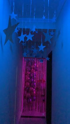 Decoração com estrelas balão e luz led 
 tema euphoria Glow Birthday Party, Disco Birthday Party, Neon Birthday