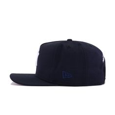 Adjustable hat. One size fits most (OSFM). Introducing the 9Fifty A-Frame silhouette. Part trucker, part 9Fifty, part dadhat, 5-panel construction without any sacrificing of quality. Adjustable bartack makes it an easy choice to wear whatever your hairstyle is, and what better way to wear this silhouette than with the best MLB team in the sport’s history? Hat Material: 100% WoolCrown: NavyVisor: NavyButton: NavyUndervisor: GreyFront Logo: Snow WhiteNew Era Flag: Midnight NavyRear Logo: Snow Whit Navy Snapback Hat With Flat Brim For Sports Events, Navy Flat Brim Snapback Hat For Sports Events, Navy Snapback Hat For Sports Events, Navy Flat Brim Baseball Cap For Streetwear, Navy Baseball Cap With Flat Bill For Streetwear, Urban Adjustable Baseball Cap With Flat Brim, Navy Flat Bill Baseball Cap For Streetwear, Urban Adjustable Snapback Hat, Urban Adjustable Flat Brim Baseball Cap