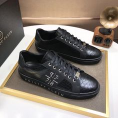 Size: 35-47 It comes with Dust box, Care manual, Tag, and Paper bag.Size Guide: High-end Leather Low-top Sneakers, Designer Leather Shoes With Round Toe, Designer Black Lace-up Leather Shoes, Size Guide, Paper Bag, Men's Shoes, Things To Come