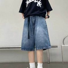 dear buyers, if you don\\\'t know how to choose the right size, please contact our customer service, we will recommend the right size you based on your height and weight, thank you! Size: 2XL.  Color: Blue.  Gender: female.  Age Group: adult. Streetwear Korean, Denim Pants Fashion, Summer Shorts Denim, Streetwear Mode, Baggy Shorts, Retro Blue, Summer Denim, Y2k Clothing, Shorts Cargo