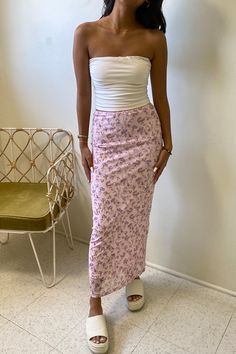 Floral Mesh Midi Skirt Floral Midi Skirt Outfit, Floral Skirt Outfit, Flower Midi Skirt, Small Pickups, Mesh Midi Skirt, Pink Floral Skirt, Midi Skirt Outfit, Floral Midi Skirt, Mesh Material