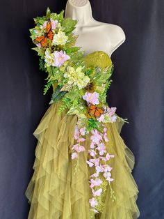 Garden Fairy Costume Women, Halloween Flower Costume, Fairy Mushroom Costume, Floral Costume, Flower Costumes, Enchanted Forest Theme Outfit, Nature Fairy Costume, Forest Nymph Costume, Forest Fairy Costume Diy