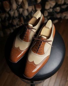 Mens Bespoke Spectator Oxford Brown Beige Color Dress Wingtip Shoes on Storenvy Beige Color Dress, Brown Brogues, Quality Leather Boots, Shoes Business, Men Dress Shoes, Wingtip Shoes, Custom Design Shoes, Brown Dress Shoes, Brown Oxfords