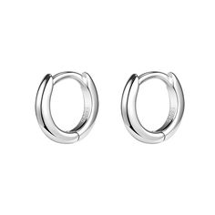 Second Hole Hoop Earrings, Silver Small Hoop Earrings, Victorious Outfits, Silver Huggie Earrings, Small Silver Hoop Earrings, Bday Wishlist, Wishlist Ideas, Huggie Earrings Silver, Winter Jewelry