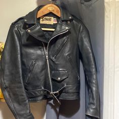 Schott Nyc 80’s Motorcycle Leather Jacket. One Collar Button Is Missing. See Photo. Vintage Mens Leather Jacket Vintage, Motorcycle Leather Jacket, Short Torso, Motorcycle Leather, Motorcycle Style, Photo Vintage, Leather Motorcycle Jacket, Second Skin, Vintage Leather