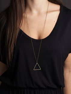 triangle necklace Simple Long Necklace, Minimal Pendant, Mens Necklace, Layered Necklace Set, Triangle Necklace, Triangle Pendant, Necklace Simple, Chains Necklaces, Men's Necklace