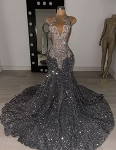 Prom Dress Inspiration 2024, Silver Dresses Prom, Blinged Out Prom Dresses, Sliver Prom Dresses Black Women, Silver And Black Prom Dress, Silver Prom Dresses Black Women, Black People Prom Dresses, Sliver Prom Dress, Silver Dress Prom