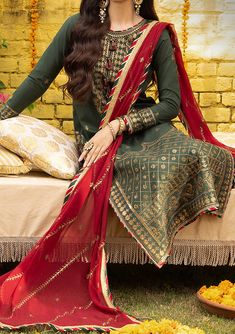 Step into a Garden of Elegance with Mawra Hocane. This Castleton Green ensemble features detailed embroidery on the neckline and borders, enriched with zari and sequins for a touch of opulence. The Ruby-colored dupatta is adorned with diagonal stripes, complemented by sequins and zari. Completing the look is a comfortable churidar pajama. This ensemble seamlessly combines tradition and style, making it perfect for cultural celebrations and elegant gatherings. Embroidered Front Neckline On Organz Castleton Green, Churidar Pajama, Mawra Hocane, Asim Jofa, Readymade Saree, Chiffon Collection, Silk Bottoms, Cotton Dupatta, Cultural Celebration