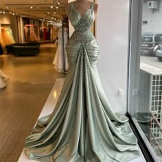 Crystal Prom Dress, Satin Evening Gown, Green Prom, Long Prom Gowns, Sweetheart Prom Dress, Prom Dress Inspiration, Green Prom Dress, Mermaid Evening Dresses, Gala Dresses