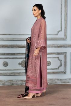 Latest Salwar Kameez Online in Tea Pink Color 2022 Elegant Jamawar Salwar Kameez With Dupatta, Elegant Jamawar Anarkali Set For Formal Occasions, Elegant Formal Jamawar Anarkali Set, Elegant Jamawar Salwar Kameez For Formal Occasions, Elegant Jamawar Unstitched Suit For Party, Elegant Jamawar Salwar Kameez For Party, Elegant Unstitched Jamawar Suit For Eid, Formal Jamawar Lawn Suit With Chikankari Embroidery, Elegant Anarkali Set With Intricate Embroidery In Jamawar