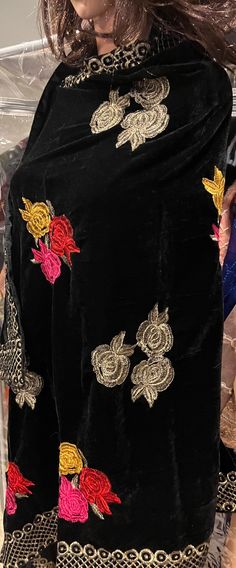 Mesmerizing shawl for any wedding or formal occasion. Fully floral embroidered velvet shawl with borders. Elegant Floral Embroidered Evening Saree, Elegant Floral Embroidered Saree For Evening, Elegant Evening Saree With Floral Embroidery, Elegant Velvet Dupatta For Party, Evening Saree With Floral Embroidery, Festive Floral Embroidered Dupatta For Formal Occasions, Elegant Velvet Dupatta Traditional Drape, Festive Evening Embroidered Shawl, Festive Embroidered Evening Shawl