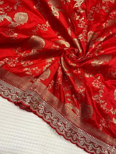 FRESH ARRIVAL❤️  Pure dola silk saree with beautiful rich weaving pallu and all over meenakari design with silver zari Teamed with contrast blouse and scalloped border blouse stitching can be provided Red Dola Silk Saree With Unstitched Blouse, Red Dola Silk Blouse With Pallu Detail, Ceremonial Red Meenakari Saree, Red Semi-stitched Silk Saree, Red Semi-stitched Raw Silk Saree, Dola Silk Saree, Blouse Stitching, Scalloped Border, Contrast Blouse