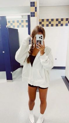 2024 Cute Outfits, Last Day Of School Fits, School Outfits Spring, Girl Rp, Vsco Feed, Simple Outfits For School, Casual Preppy Outfits, Trendy Outfits For Teens