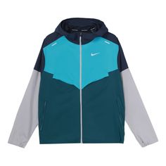 Nike Long Sleeve Hoodie For Running, Nike Hooded Running Hoodie, Nike Athleisure Hoodie For Running, Nike Running Hoodie Sportswear, Nike Sporty Running Hoodie, Functional Running Outerwear With Drawstring Hood, Functional Hooded Running Outerwear, Functional Outerwear With Drawstring Hood For Running, Functional Hooded Outerwear For Running