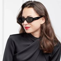 Gucci Gg1527s 001 Brand New Sunglasses Black Grey Unisex Oval Same/Next Day Shipping! Brand New And 100% Authentic! Made In Italy. Brand: Gucci Model: Gg1527s / Gg 1527s Color Code: 001 Gender: Women / Unisex Frame Colour: Black Frame Shape: Oval Frame Style: Full Rim Frame Material: Recycled Acetate Lens Color: Grey Lens Material: Bio-Nylon Uv Protection: Category 3 Size: 54x17x145 100% Uv Protection Full Retail Gucci Set Includes: 1. Glasses 2. Case 3. Matching Satin Pouch 4. Cleaning Cloth Wi Sleek Gucci Sunglasses With Tinted Lenses, Sleek Gucci Party Sunglasses, Modern Gucci Sunglasses For Evening, Gucci Black Sunglasses For Party, Black Gucci Sunglasses For Evening, Satin Pouch, New Sunglasses, Gucci Model, Gucci Models