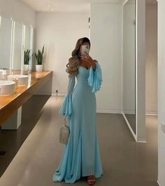 Modest Soiree Dresses, Casual Elegant Dresses, Simple Evening Dress, Formal Wedding Party, Chiffon Prom Dresses, Best Fashion Outfits, Halter Prom Dresses, Backless Long Dress, Long Sleeve Evening Gowns