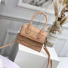 Sac à main personnalisé pour dames


 Élevez votre style avec notre mini sac messager personnalisé, un mélange parfait de mode et de fonctionnalité. Ce sac à main pour femme est conçu pour faire une déclaration tout en offrant un côté pratique. Avec son motif complexe, il ajoute une touche d'élégance à n'importe quelle tenue. Conçu pour les femmes modernes, il est compact mais suffisamment spacieux pour contenir l'essentiel. Que ce soit pour des sorties décontractées ou des occasions spéciales, ce sac complète votre individualité. Explorez un nouveau niveau de mode avec notre mini sac messager exquis.

 Information produit:

 Couleur : blanc, jaune, noir, orange, rose, rose rouge, vert foncé.
 Matériel: unité centrale
 Style tendance bagage : petit sac carré
 Taille du sac: MINI/mini
 Élé Classic Black Handbag, Messenger Bag Patterns, Womens Messenger Bag, Mini Messenger Bag, Rose Rouge, Crocodile Pattern, Shoulder Messenger Bag, Messenger Bags, Black Cross Body Bag