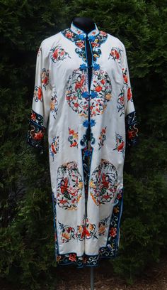 Vintage 60's Chinese hand embroidery silk robe color ivory, In good vintage condition. It's 100% silk. Weighs 12 Oz. Thanks. It's 43" long, sleeve to sleeve 49" long. Collar 14"3/4 long. Bust 42" long. Ship US only Long Silk Robe For Daywear, White Long Vintage Kimono, Long White Vintage Kimono, Silk Long Sleeve Kimono For Daywear, White Long Robe For Spring, Long White Robe For Spring, Long-sleeved Cream Summer Robe, Long Cream Spring Kimono, White Bohemian Silk Kimono