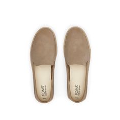 Our flatform Carolina slip-on is the perfect blend of form and function. With a just-right espadrille height to elevate your day, luxe suede uppers to take your outfits up a notch, and cushy insoles to keep you comfy. Make them your new closet staple. Suede upper. TOMS leather products support responsible manufacturing via the Leather Working Group. Removable OrthoLite® EcoLT-Hybrid™ insole for enhanced comfort and breathability made with 26% eco content including 15% hybrid materials, 6% bio-oi Toms Reese Bootie, Women Fall Shoes 2024, Fall Casual Shoes For Women, Women’s Flats, Womens Business Casual Shoes, Comfy Shoes For Work, Business Casual Shoes Women, Dressy Sneakers, Casual Work Shoes